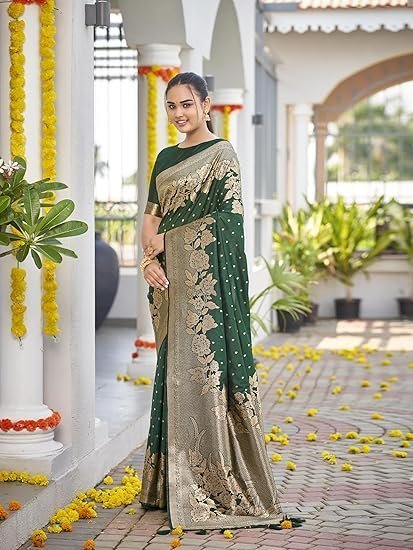 MANOHARI Women's Trendy Banarasi Woven Saree with Heavy Jacquard Work, Elegant Design, Silk Saree with Maching Lace Border Unstitched Blouse Piece for Weddings & Festive Occasions - Image 4